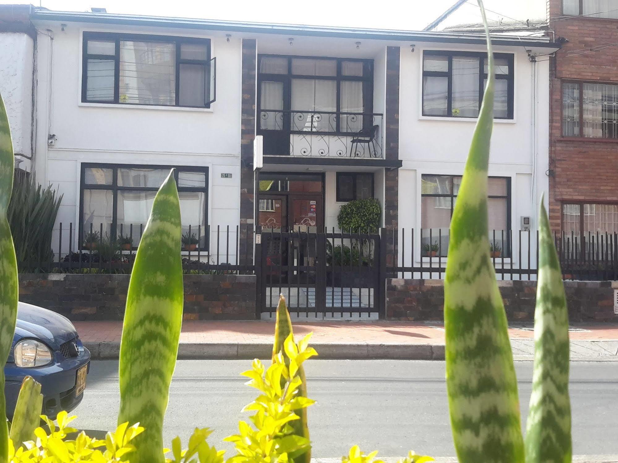 Hotel Central House A 5 Min De La Embajada Americana Bogota Exterior photo